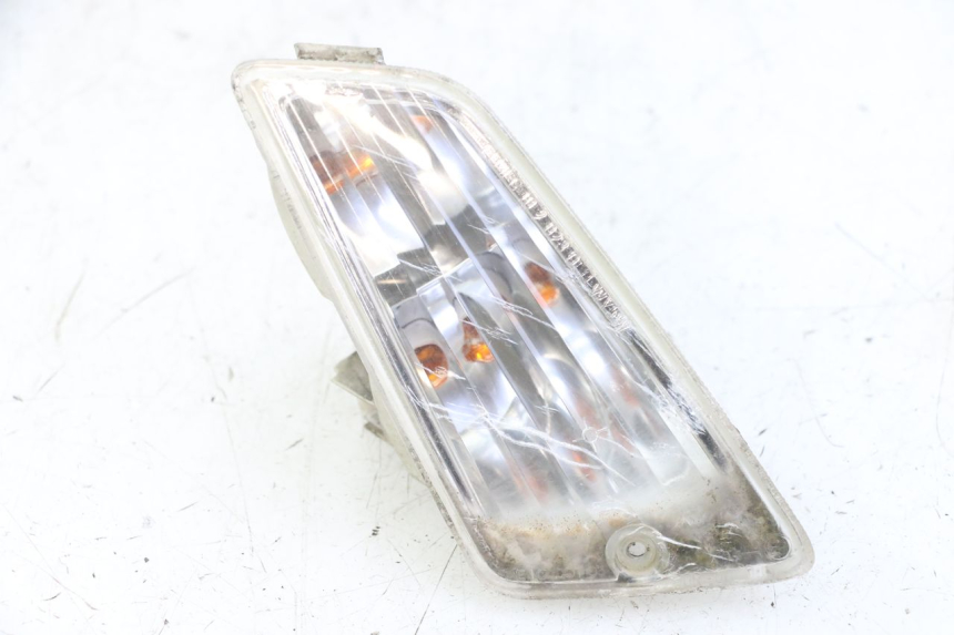 photo de FRONT RIGHT TURN SIGNAL PIAGGIO VESPA GRANTURISMO 200 (2004 - 2005)