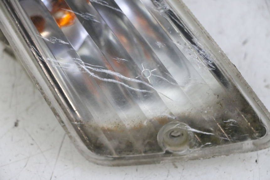 photo de FRONT RIGHT TURN SIGNAL PIAGGIO VESPA GRANTURISMO 200 (2004 - 2005)