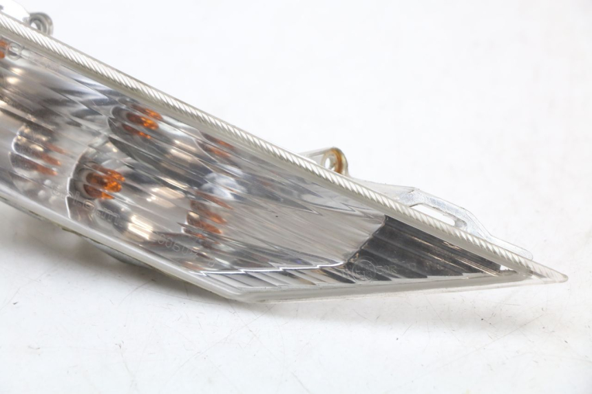 photo de RIGHT FRONT TURN SIGNAL PIAGGIO X8 125 (2004 - 2007)