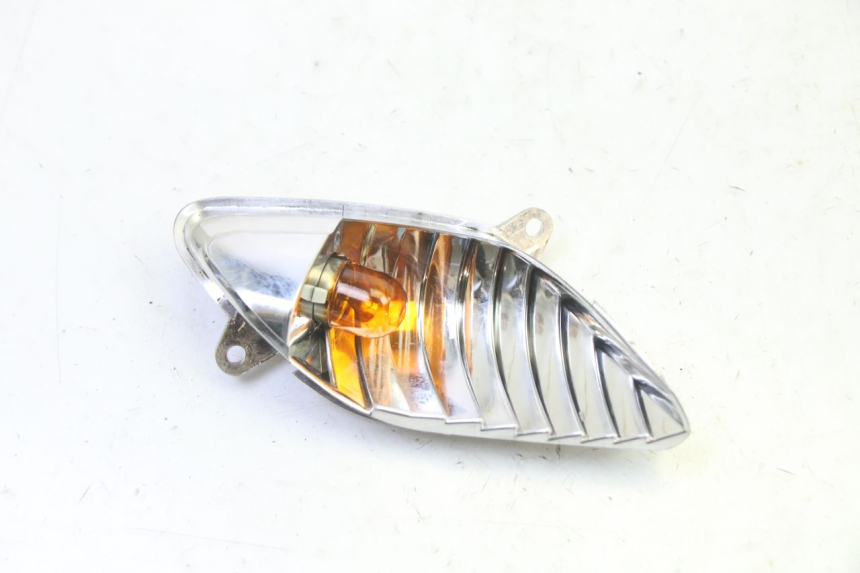 photo de FRONT RIGHT TURN SIGNAL APRILIA SR R 2T LC 50 (2018 - 2021)