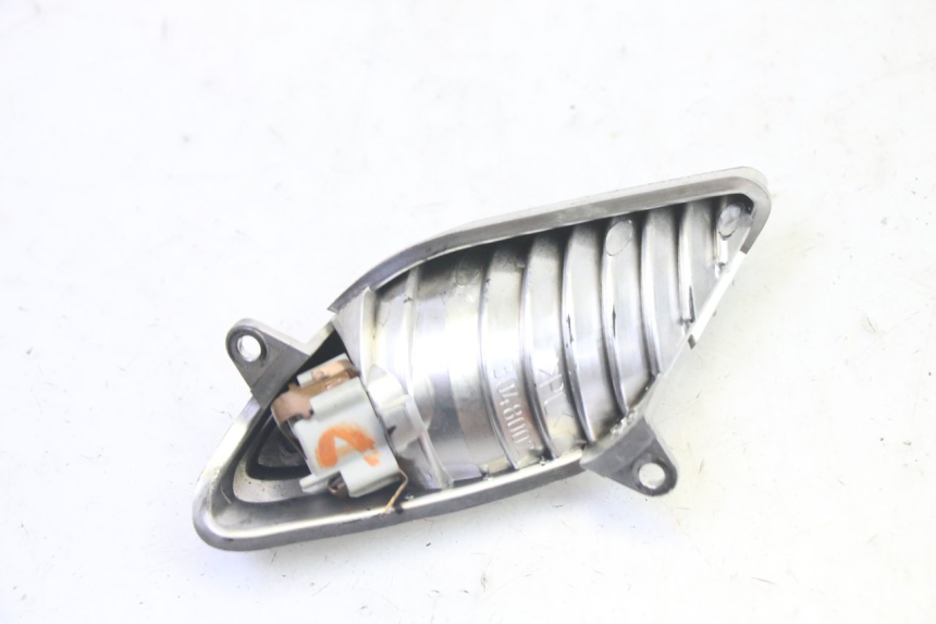 photo de FRONT RIGHT TURN SIGNAL APRILIA SR R 2T LC 50 (2018 - 2021)