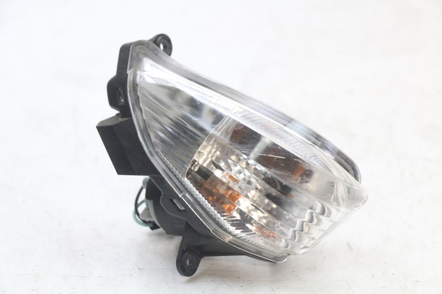 photo de FRONT RIGHT TURN SIGNAL SUZUKI BURGMAN 125 (2018 - 2021)