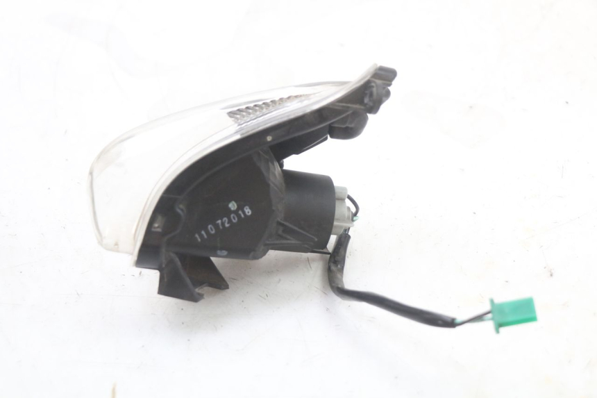 photo de FRONT RIGHT TURN SIGNAL SUZUKI BURGMAN 125 (2018 - 2021)