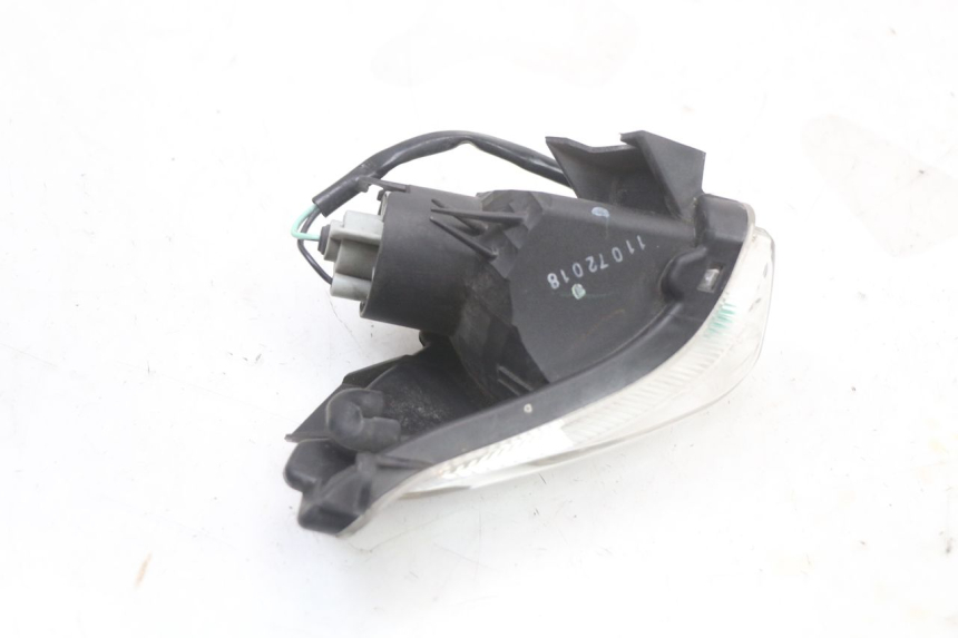 photo de FRONT RIGHT TURN SIGNAL SUZUKI BURGMAN 125 (2018 - 2021)