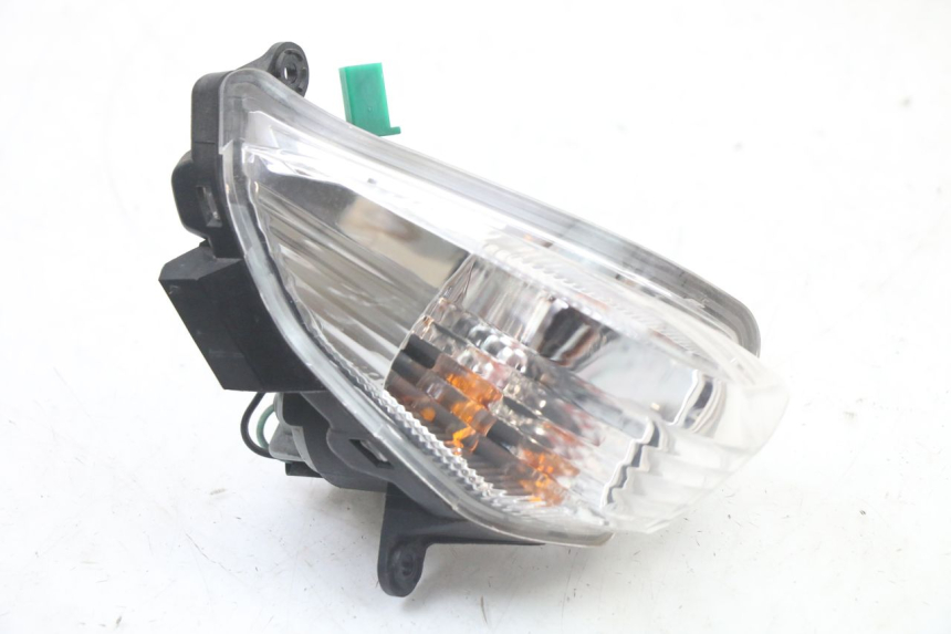 photo de FRONT RIGHT TURN SIGNAL SUZUKI BURGMAN 125 (2018 - 2021)