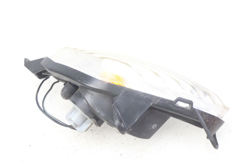 photo de RIGHT FRONT TURN SIGNAL SUZUKI SIXTEEN 125 (2008 - 2010)