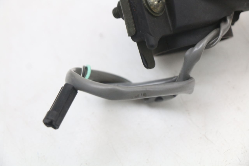 photo de FRONT RIGHT TURN SIGNAL SUZUKI VL INTRUDER 125 (2004 - 2007)