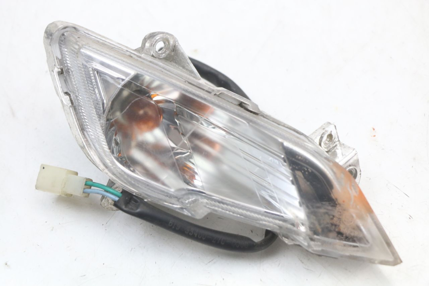 photo de RIGHT FRONT TURN SIGNAL PEUGEOT TWEET 125 (2018 - 2021)