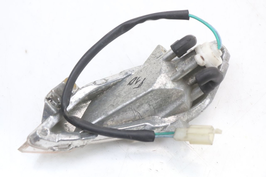 photo de RIGHT FRONT TURN SIGNAL PEUGEOT TWEET 125 (2018 - 2021)