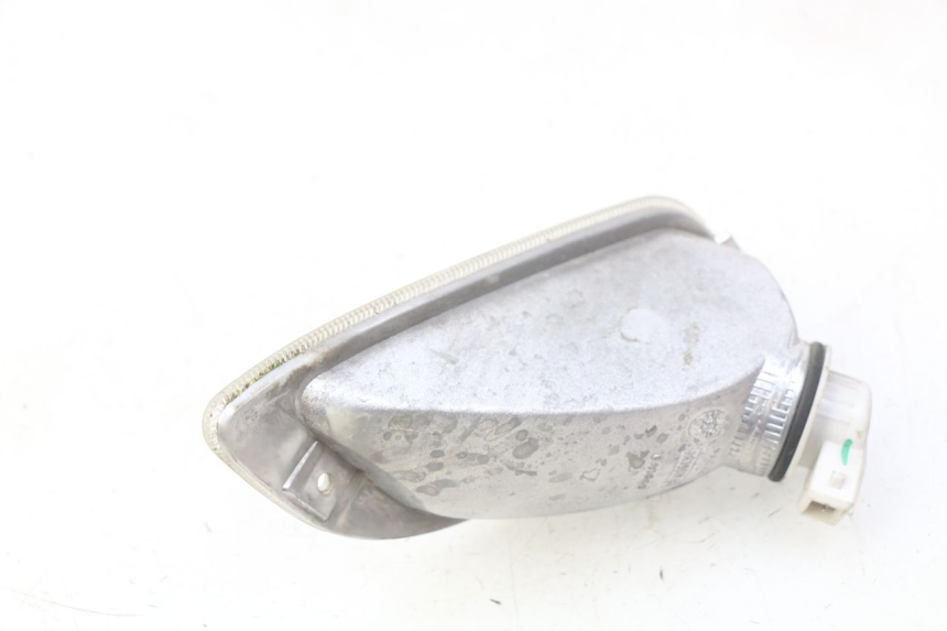 photo de RIGHT FRONT TURN SIGNAL PIAGGIO VESPA S 2T 50 (2007 - 2014)