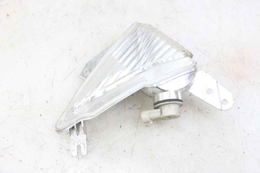 photo de FRONT RIGHT TURN SIGNAL YAMAHA X-MAX XMAX 125 (2010 - 2014)