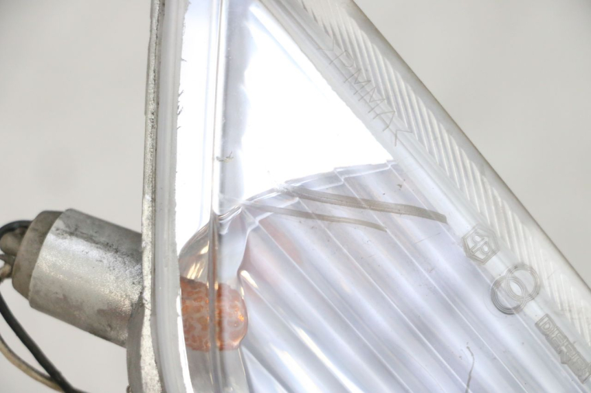photo de RIGHT FRONT TURN SIGNAL PIAGGIO X8 125 (2004 - 2007) - Component detail