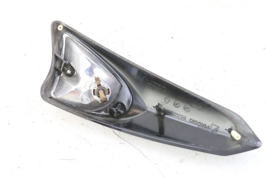 photo de RIGHT FRONT TURN SIGNAL PIAGGIO XEVO - X EVO 125 (2007 - 2016)