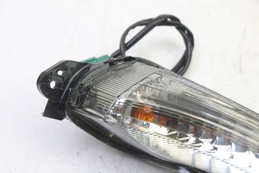 photo de FRONT RIGHT TURN SIGNAL YAMAHA XMAX X-MAX 125 (2021 - 2025)