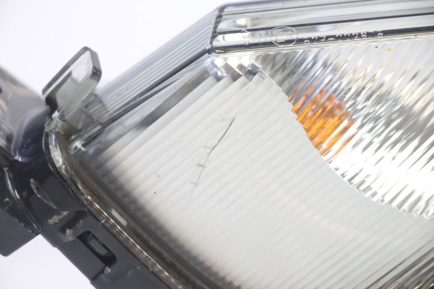 photo de FRONT RIGHT TURN SIGNAL YAMAHA XMAX X-MAX 125 (2021 - 2025)