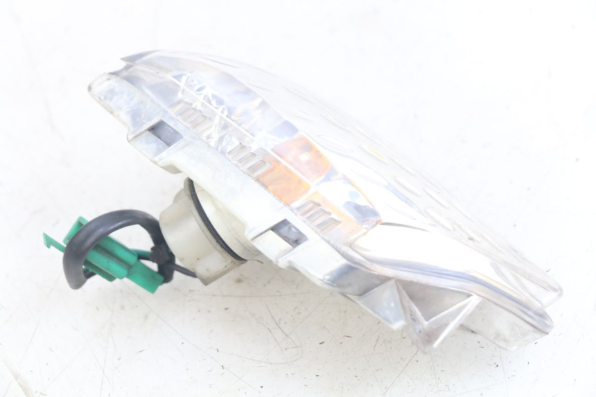 photo de RIGHT FRONT TURN SIGNAL YAMAHA X-MAX XMAX 250 (2006 - 2009)