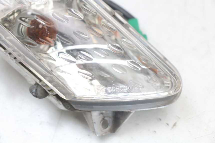 photo de RIGHT FRONT TURN SIGNAL YAMAHA X-MAX XMAX 250 (2006 - 2009)