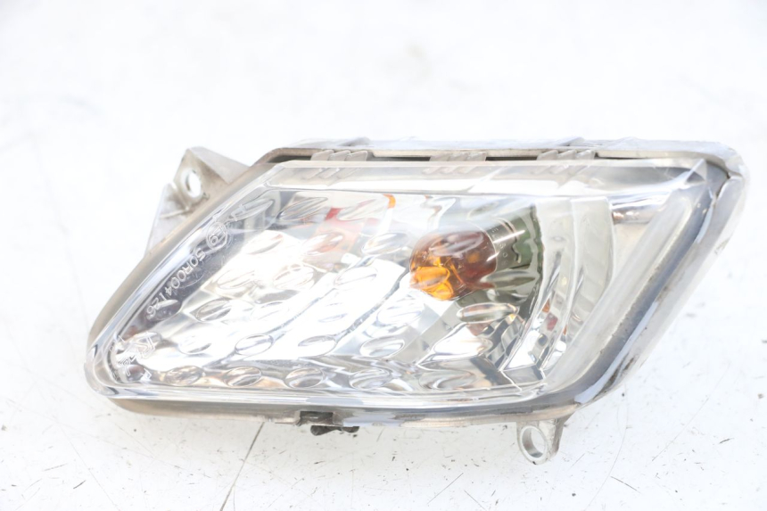 photo de RIGHT FRONT TURN SIGNAL YAMAHA XMAX X-MAX 125 (2006 - 2009)