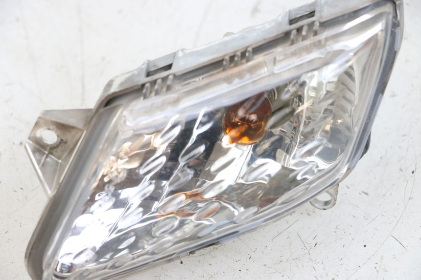 photo de RIGHT FRONT TURN SIGNAL YAMAHA XMAX X-MAX 125 (2006 - 2009)