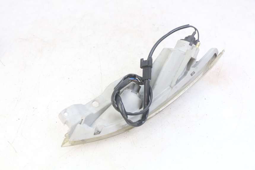 photo de RIGHT FRONT TURN SIGNAL YAMAHA YP MAJESTY 400 (2004 - 2008)