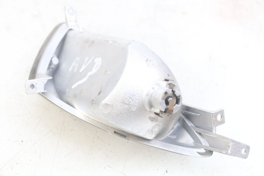 photo de FRONT RIGHT TURN SIGNAL YAMAHA YP MAJESTY 125 (2007 - 2010)