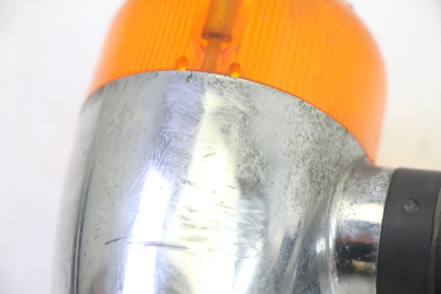 photo de FRONT RIGHT TURN SIGNAL KYMCO ZING 125 (1997 - 2003) - Alternative perspective
