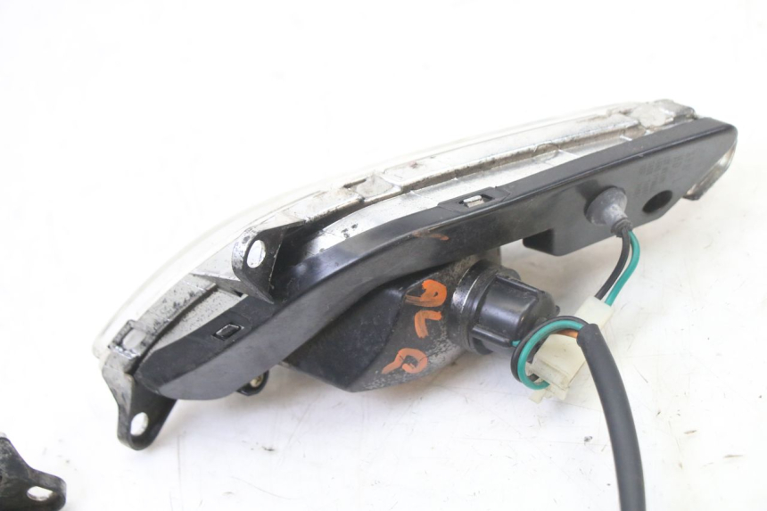 photo de FRONT TURN SIGNAL SYM FIDDLE 3 III 125 (2014 - 2020)