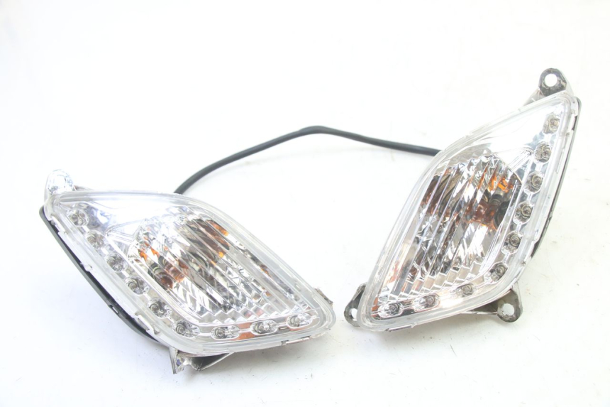 photo de FRONT TURN SIGNAL SYM FIDDLE 3 III 50 (2014 - 2020)