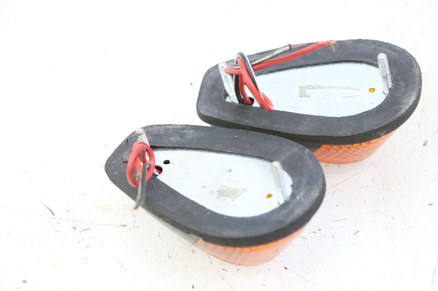 photo de FRONT TURN SIGNAL YAMAHA FJ 36Y 1100 (1984 - 1985)
