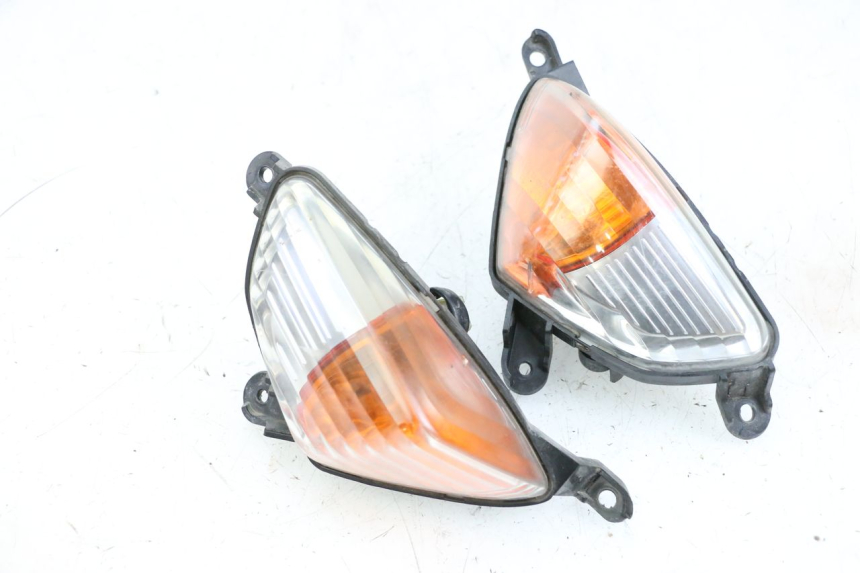 photo de FRONT TURN SIGNAL YAMAHA FJR ABS 1300 (2006 - 2012) - Additional view of the item