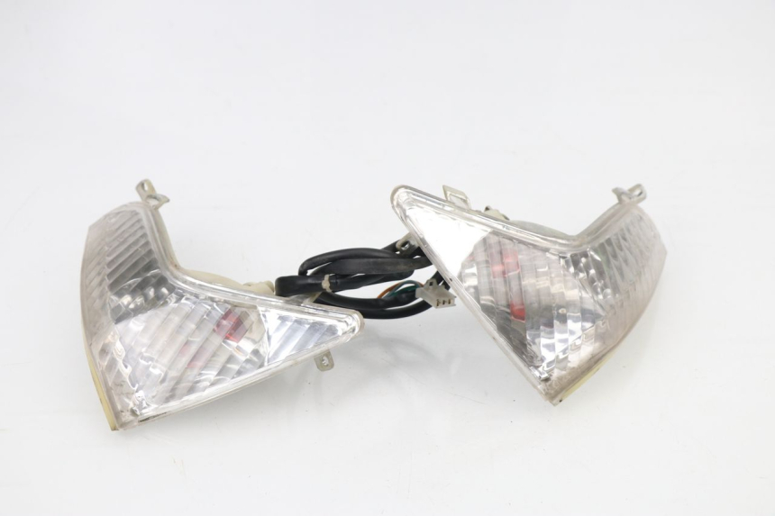 photo de FRONT TURN SIGNAL REVATTO FUTURA GT 125 (2006 - 2008)