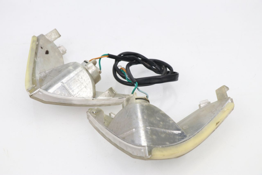 photo de FRONT TURN SIGNAL REVATTO FUTURA GT 125 (2006 - 2008)