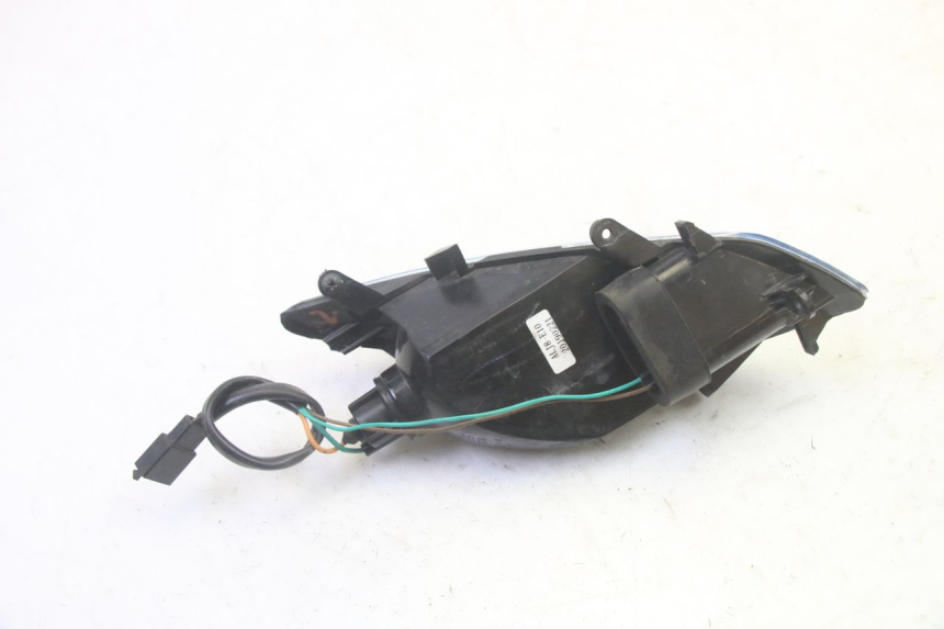 photo de LEFT FRONT TURN SIGNAL KYMCO AGILITY 16+ 4T 50 (2018 - 2023) - Alternative perspective