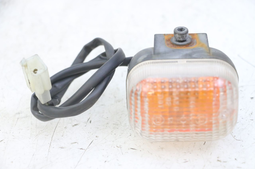 photo de FRONT LEFT TURN SIGNAL MBK BOOSTER SPIRIT NAKED 50 (2004 - 2017)