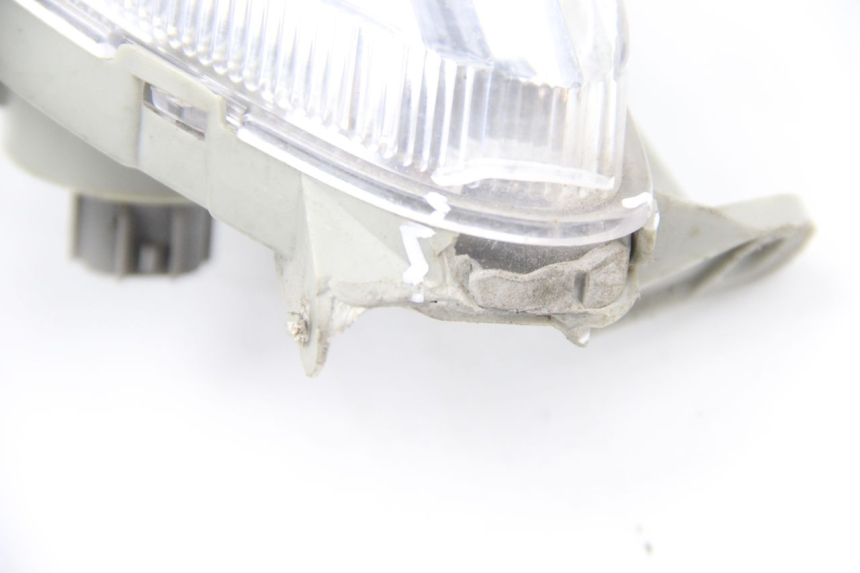 photo de LEFT FRONT TURN SIGNAL SUZUKI BURGMAN 125 (2007 - 2014)