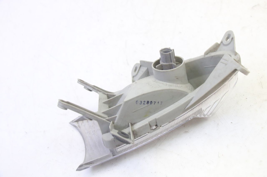 photo de LEFT FRONT TURN SIGNAL SUZUKI BURGMAN 125 (2007 - 2014)