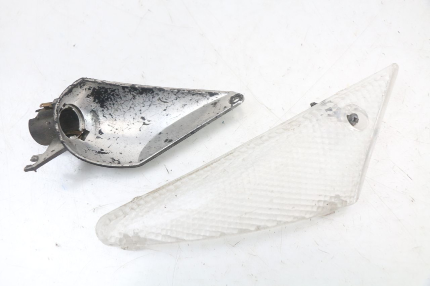 photo de LEFT FRONT TURN SIGNAL PEUGEOT BUXY 50 (1993 - 1998)