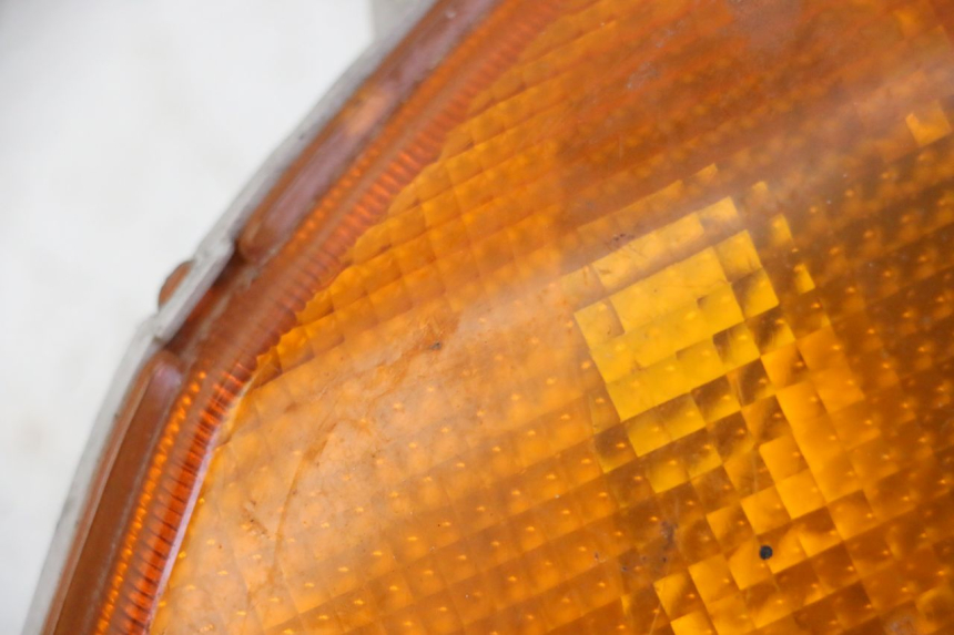 photo de FRONT LEFT TURN SIGNAL HONDA CBR F SC25 1000 (1989 - 1992)