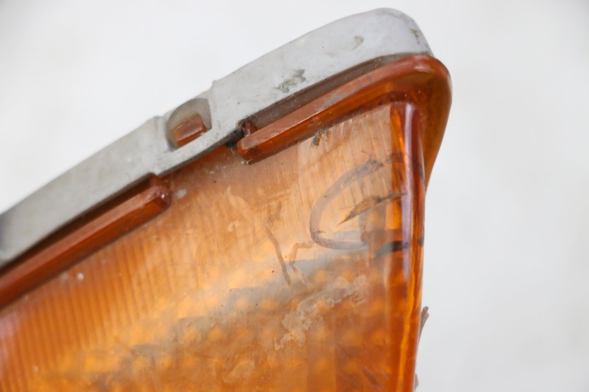 photo de FRONT LEFT TURN SIGNAL HONDA CBR F SC25 1000 (1989 - 1992)