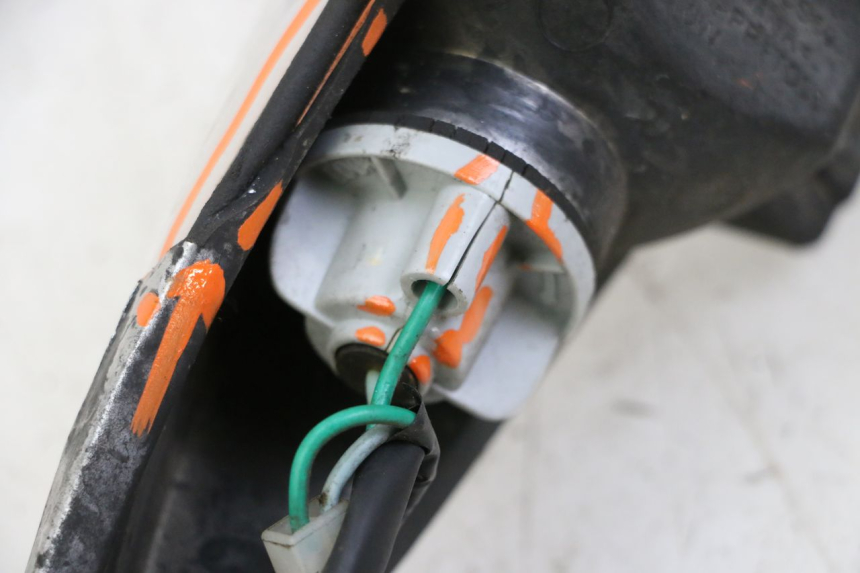 photo de FRONT LEFT TURN SIGNAL  PEUGEOT CITYSTAR 50 (2013 - 2017)