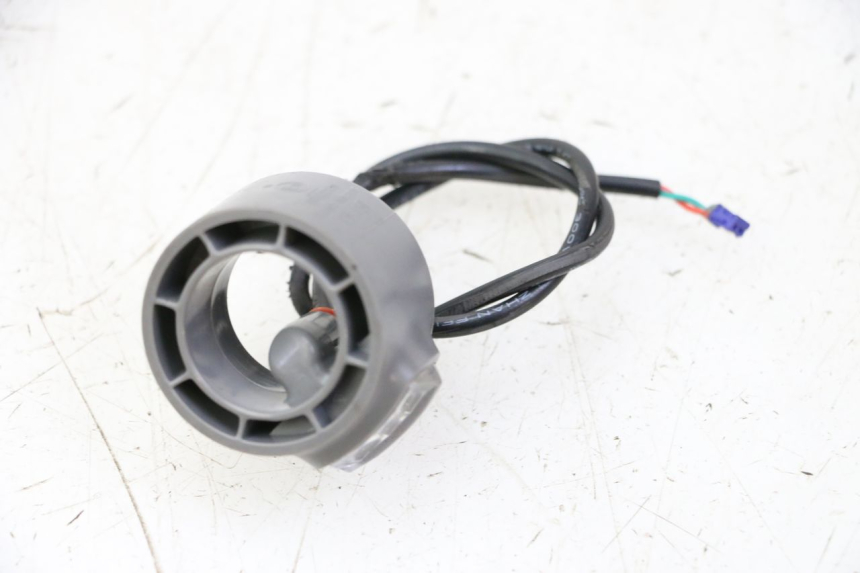 photo de LEFT FRONT TURN SIGNAL SEGWAY NINEBOT F65I 1