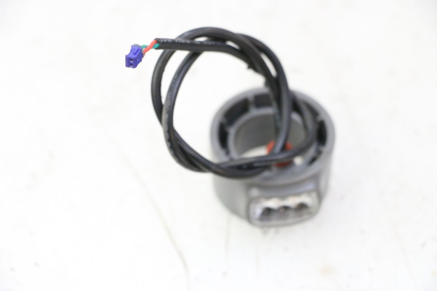 photo de LEFT FRONT TURN SIGNAL SEGWAY NINEBOT F65I 1