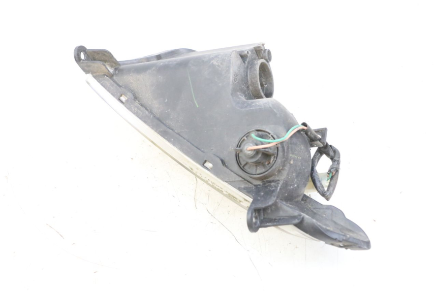 photo de FRONT LEFT TURN SIGNAL SYM GTS EVO 125 (2009 - 2013) - Fixing points details