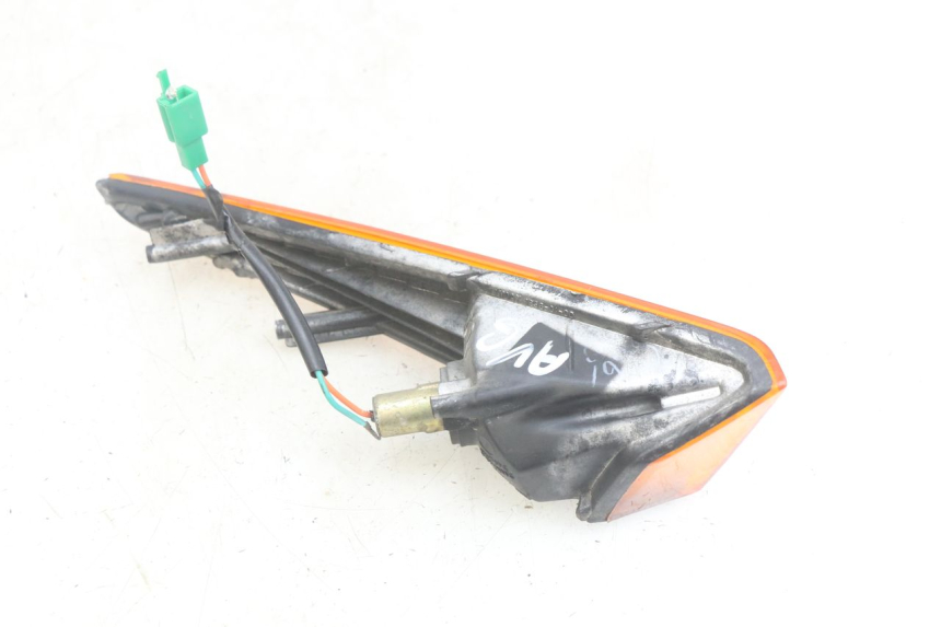 photo de LEFT FRONT TURN SIGNAL HONDA SCV LEAD 100 (2003 - 2007)