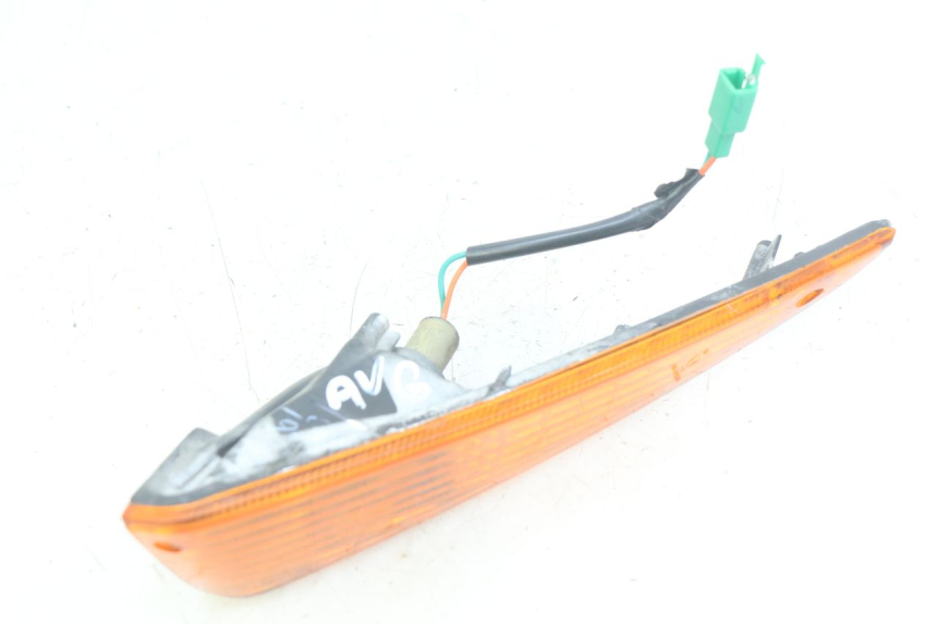 photo de LEFT FRONT TURN SIGNAL HONDA SCV LEAD 100 (2003 - 2007)