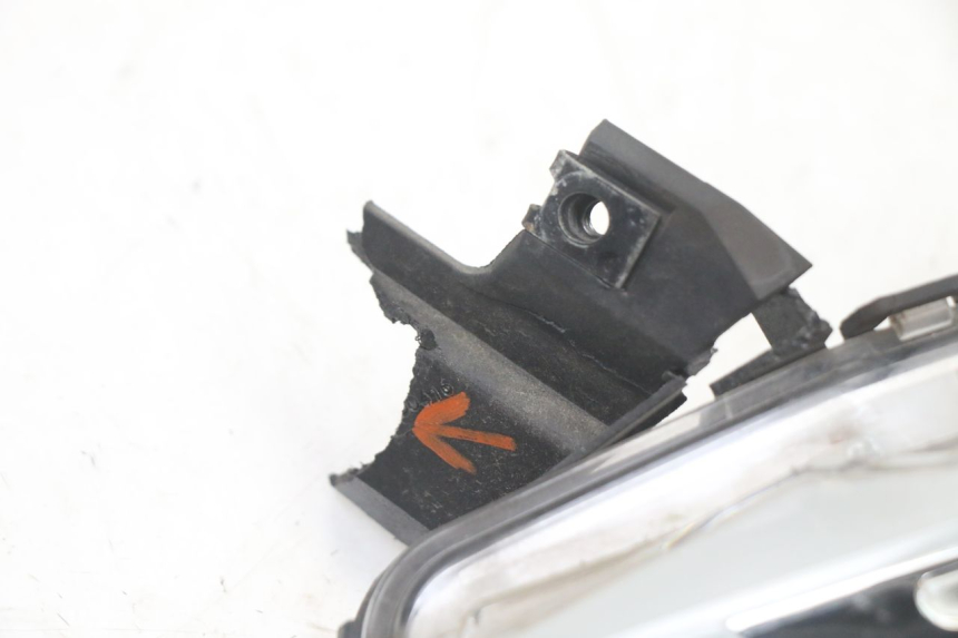 photo de FRONT LEFT TURN SIGNAL HONDA SH i 300 (2015 - 2020)