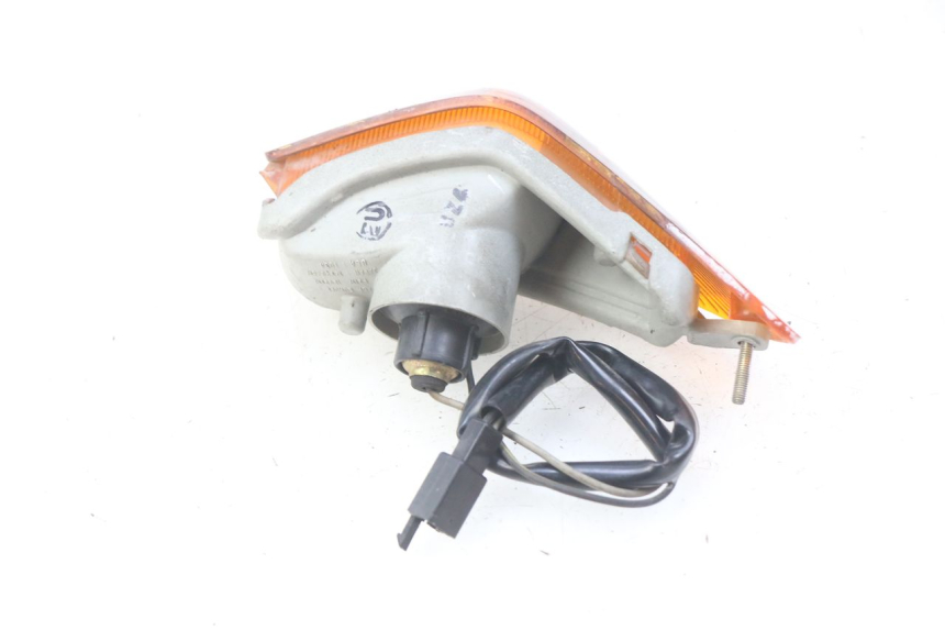 photo de LEFT FRONT TURN SIGNAL KAWASAKI ZZR 600 (1995 - 2004)