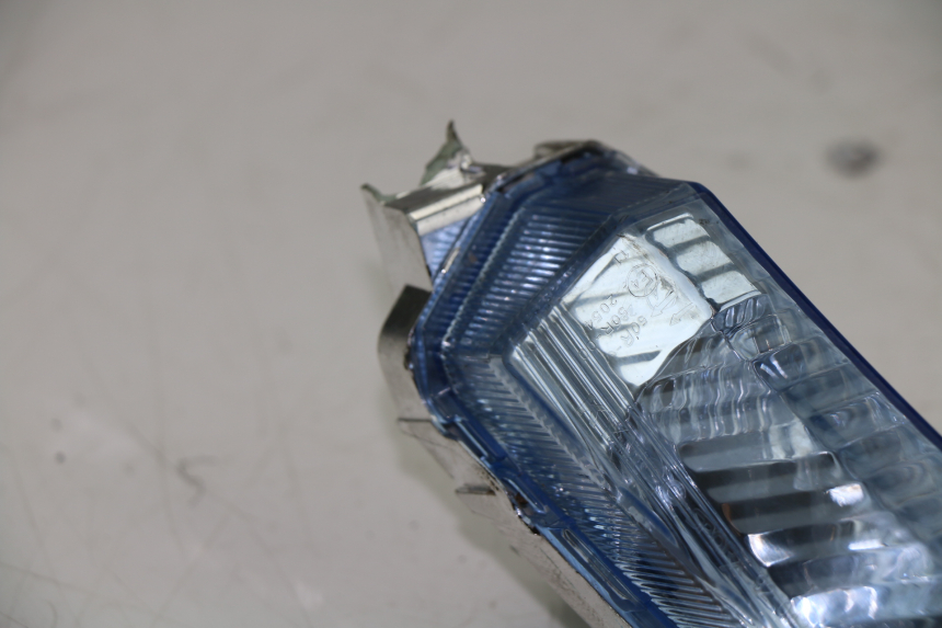 photo de FRONT LEFT TURN SIGNAL  KYMCO K-XCT 125 (2013 - 2017)