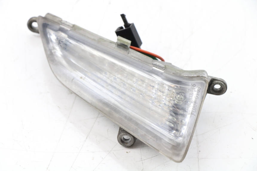photo de FRONT LEFT TURN SIGNAL  KYMCO PEOPLE S 125 (2000 - 2008)