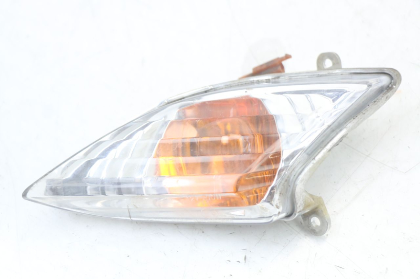 photo de LEFT FRONT TURN SIGNAL MBK FLAME X 125 (2004 - 2007)